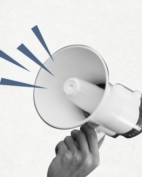 宣传图上配有醒目的文字“WTC健康计划恢复招聘”，旁边配有一幅扩音器的插图，并印有Pitta &amp; Baione LLP的标志